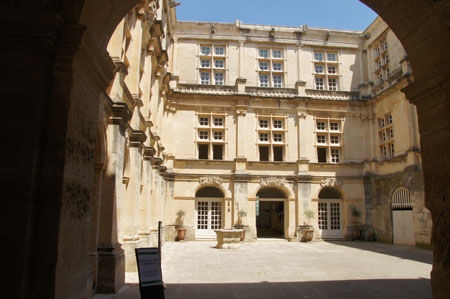 Kasteel van Suze-la-Rousse / Catle of Suze-la-Rousse.