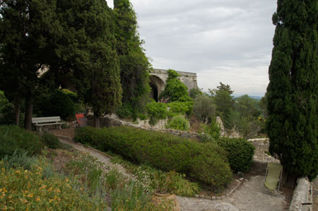 Villeneuve-lès-Avignon.