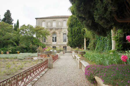 Villeneuve-ls-Avignon.