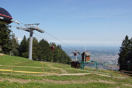 Pohorska kabelbaan.  Pohorska Vzpenjaca Cable Car.